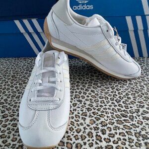 adidas Originals Country OG White/Off White Women's Shoe - Authentic - Size 6.5
